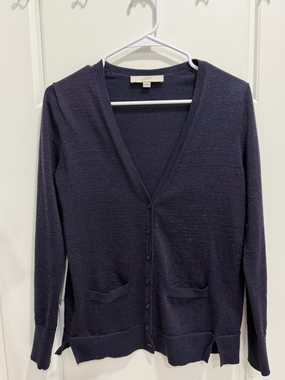 🦋 LOFT Navy V-Neck Button-Front Cardigan